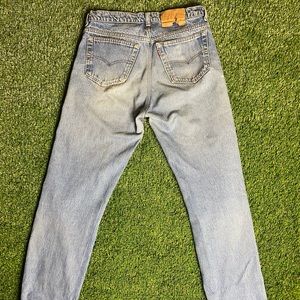 Vintage mom-style Levi’s - 🍑